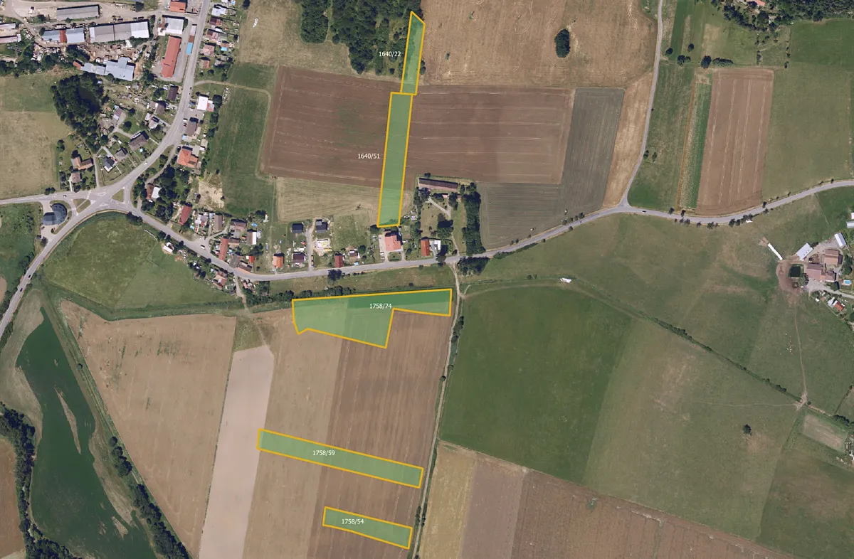 Prodej pole 26000 m²